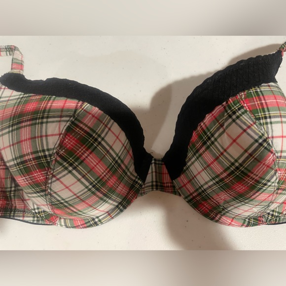 Vicotia’s secret.  Plaid cotton bras. 34DD. New. Never worn. - Picture 6 of 8